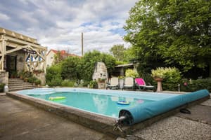 thumbnail: Property grounds