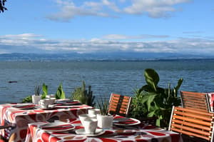 thumbnail: Outdoor dining