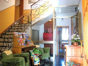 thumbnail: Interior entrance