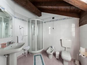 thumbnail: General view