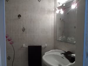 thumbnail: Bathroom sink