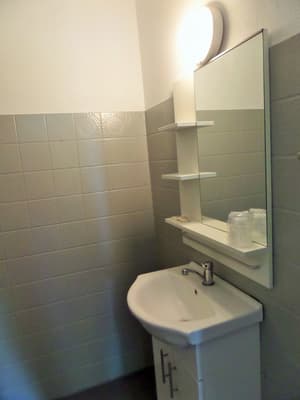 thumbnail: Bathroom sink