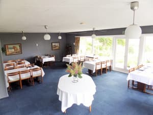 thumbnail: Breakfast area