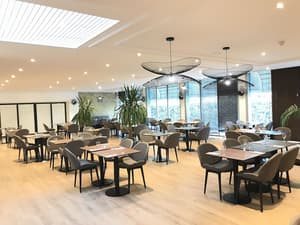thumbnail: Restaurant