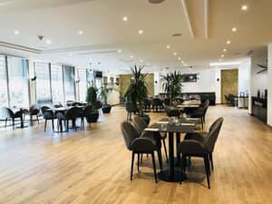 thumbnail: Restaurant