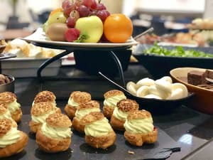 thumbnail: Restaurant