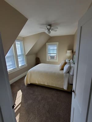 thumbnail: Front of property