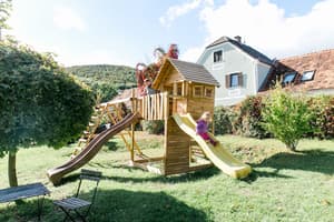 thumbnail: Children's play area - outdoor