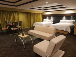 thumbnail: Bar (on property)
