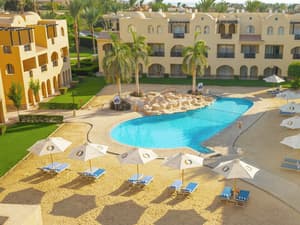 thumbnail: Outdoor pool