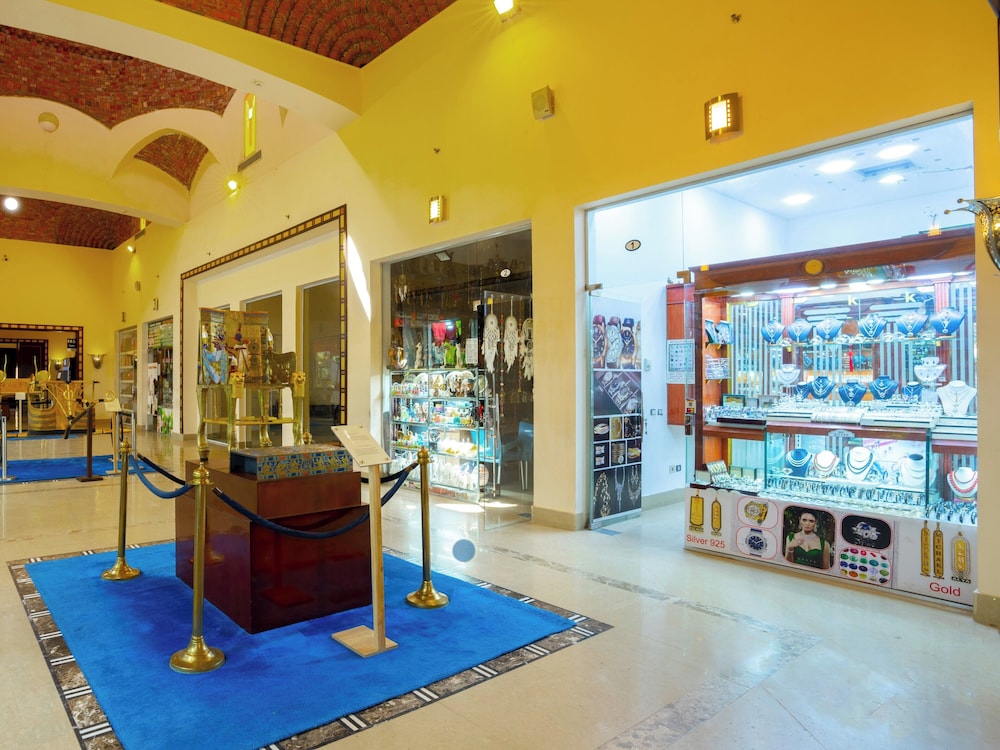 Shopping mall