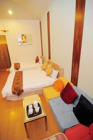 thumbnail: Room