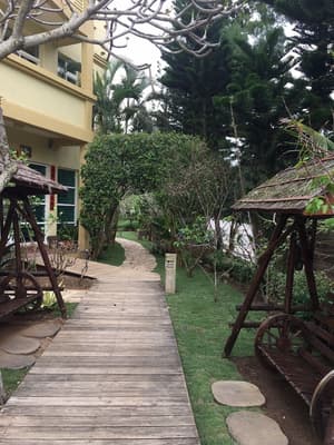 thumbnail: Exterior