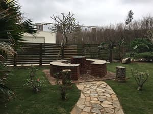thumbnail: Exterior