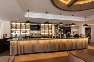 thumbnail: Bar (on property)