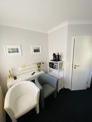thumbnail: In-room dining