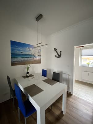 thumbnail: In-room dining