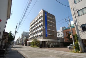 thumbnail: Exterior