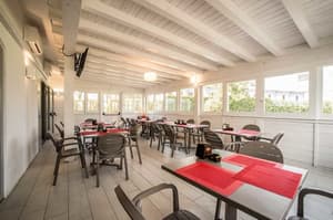 thumbnail: Restaurant