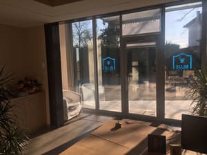 thumbnail: Interior entrance