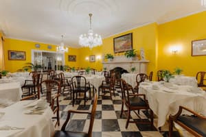 thumbnail: Restaurant