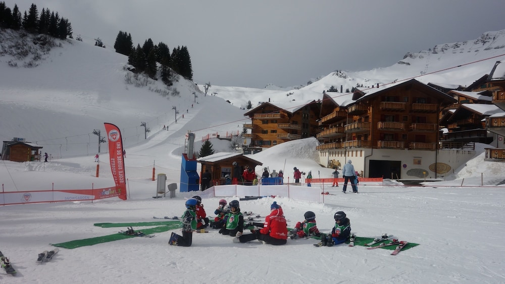 Snow and ski sports