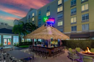 thumbnail: Bar (on property)