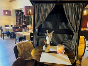 thumbnail: Restaurant