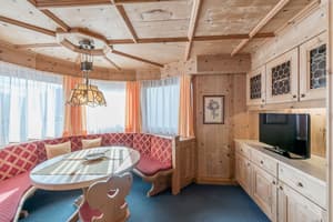 thumbnail: In-room dining