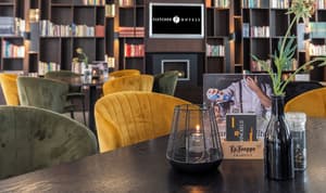 thumbnail: Lounge