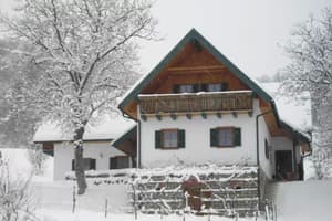 thumbnail: Front of property
