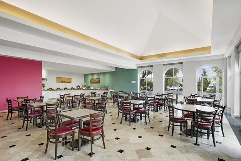 Desayunador Buffet Incluido
