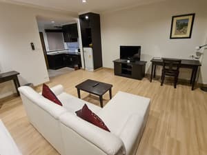 thumbnail: Bar (on property)
