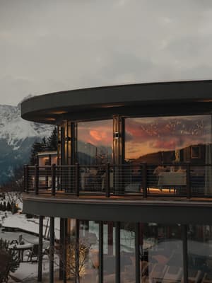 thumbnail: Interior detail