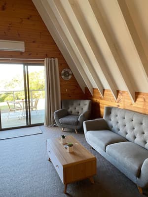 thumbnail: Living area