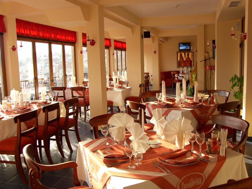 Restaurant-cafeteria