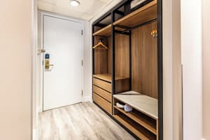 thumbnail: Wardrobe
