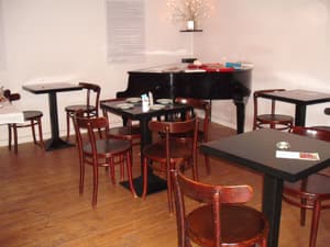 thumbnail: Breakfast area