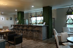 thumbnail: Bar (on property)