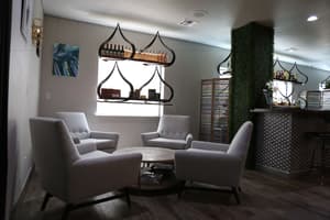 thumbnail: Bar (on property)
