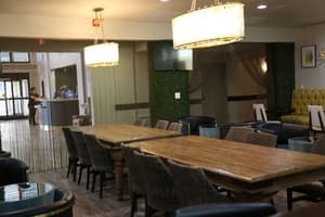 thumbnail: Bar (on property)