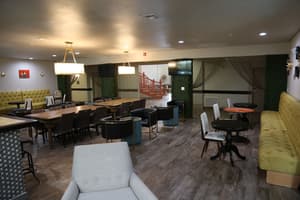 thumbnail: Bar (on property)