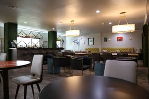 thumbnail: Bar (on property)