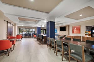 thumbnail: Breakfast area