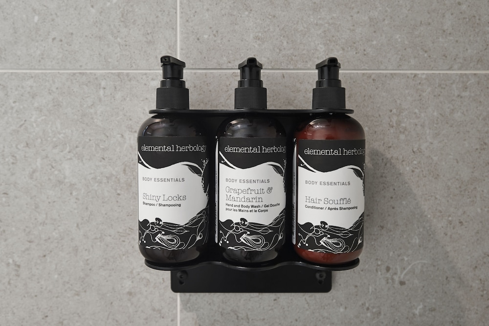 Bathroom amenities