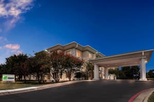 Holiday Inn Express And Suites Austin Sw Sunset Va