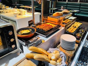 thumbnail: Restaurant