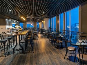 thumbnail: Restaurant