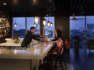 thumbnail: Bar (on property)