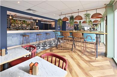 On-Site,Bar/Lounge